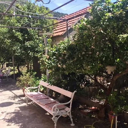 Krolo * Drvenik (Split-Dalmatia)